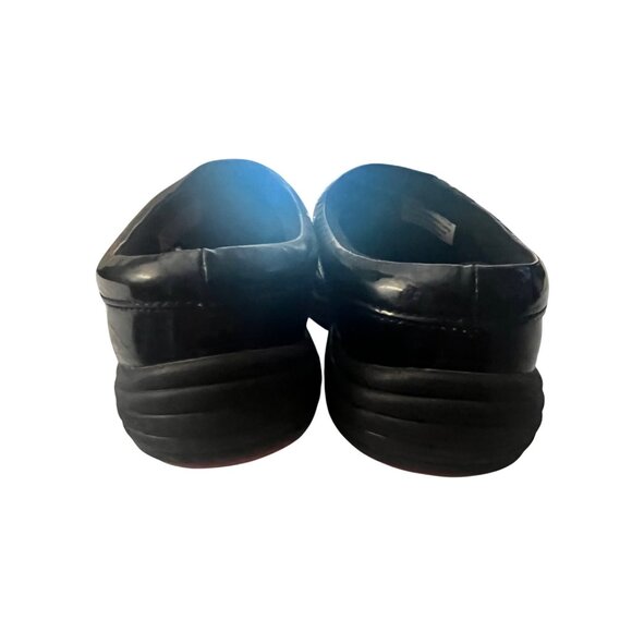 Sanita O2 Womens Black Patent Leather Slip-On Clogs With Red Soles - Picture 6 of 7